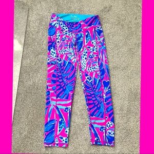 Lilly Pulitzer 3/4 legging capris. Luxletic. Sz. Small.